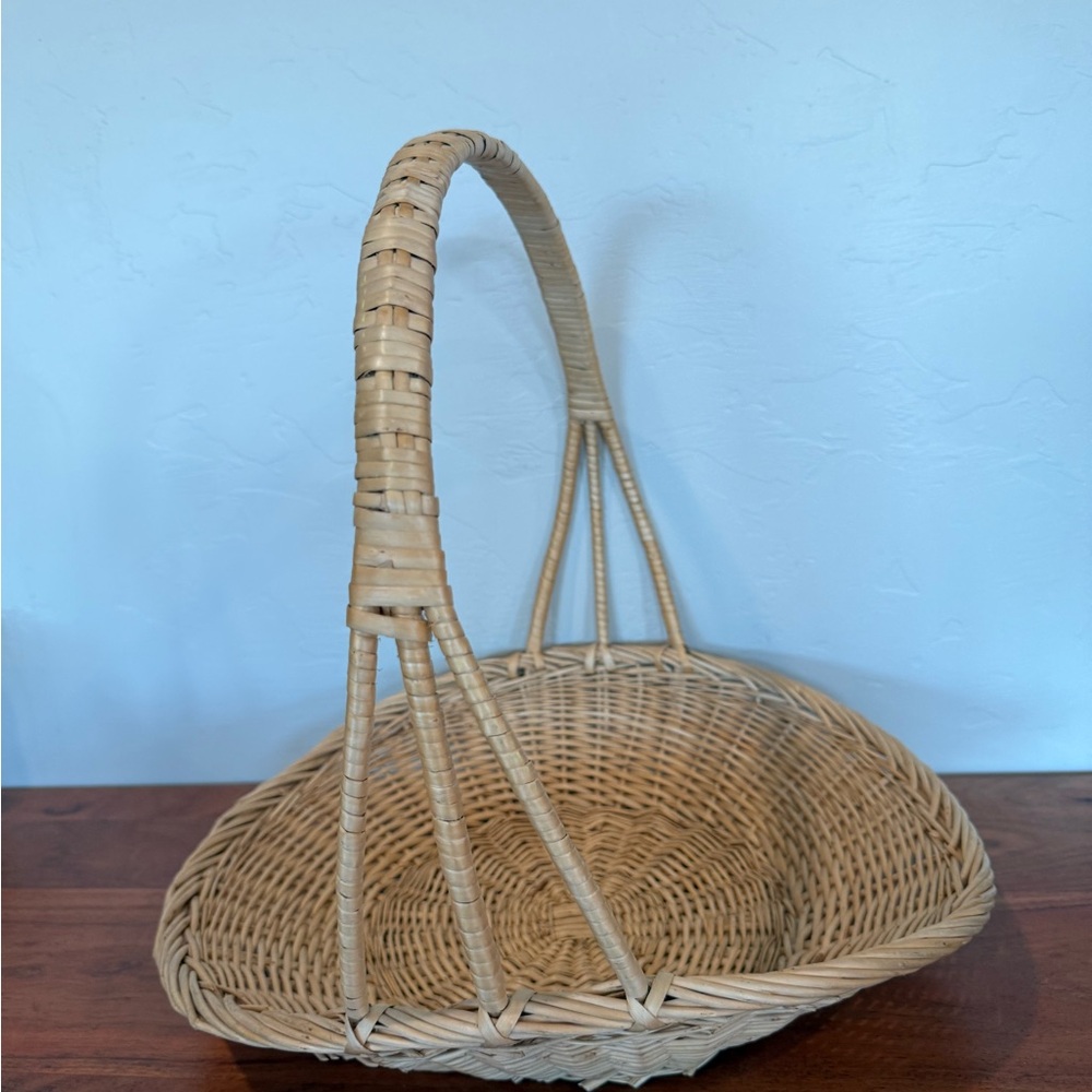 Vintage Woven Rattan Basket with‎ Handle French Country Farmhouse